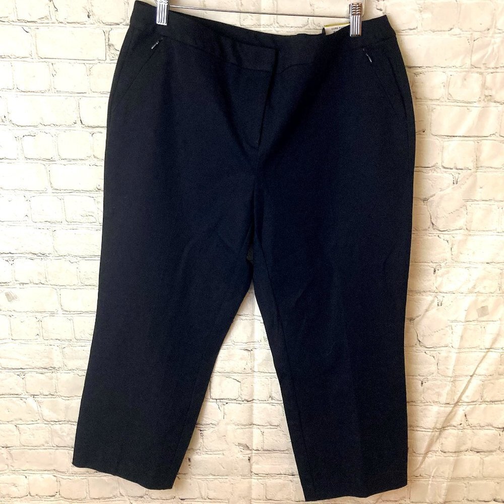 Alfani black capris with zippered pockets